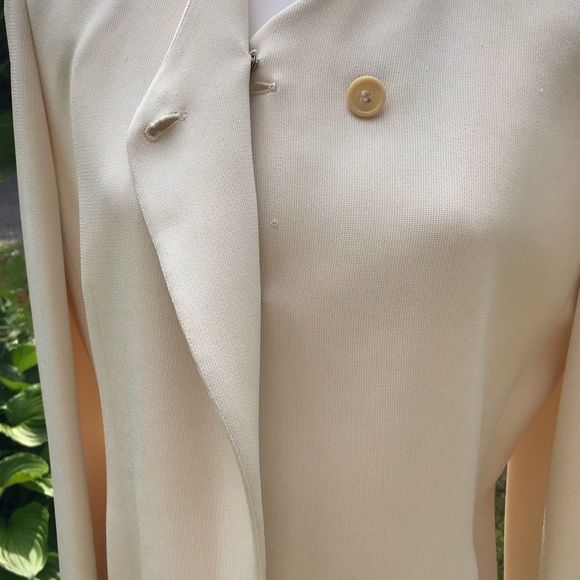 Emanuel Ungaro Ivory Jacket & Pant (2 piece suit) - Picture 5 of 7